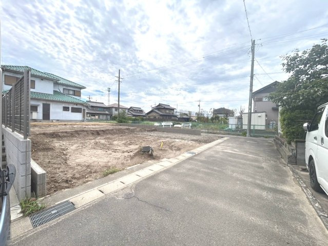 ブルーミングガーデン　一宮市千秋町天摩　全1区画分譲の前面道路含む現地写真|「現地（202●年●月●日）撮影」　
■前面道路　
■ヤマダ不動産　株式会社リライフ