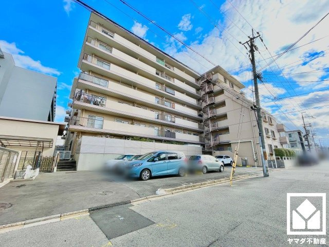 メゾン深草の外観