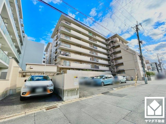 メゾン深草の外観