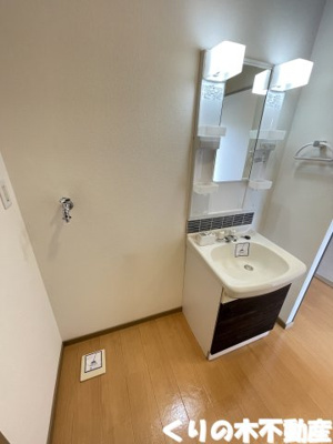 【洗面所】 | フローレス志々満ヶ丘 | 同タイプのお部屋です（現況を優先します）