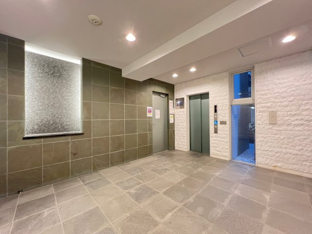 ジュネーゼ京町堀パークサイドのロビー