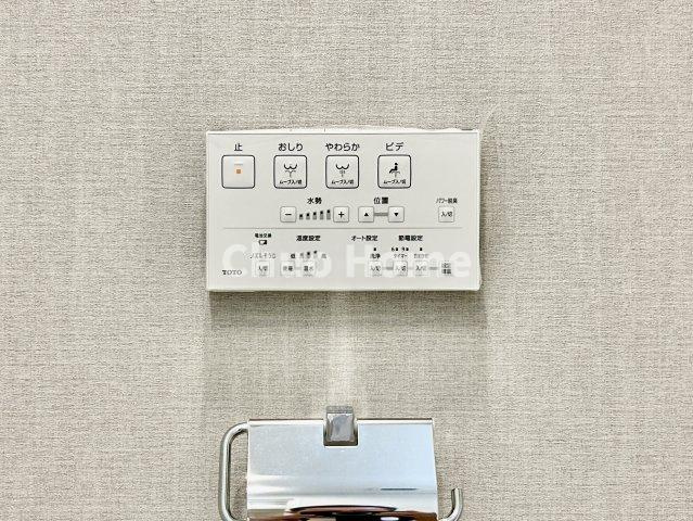 ヴィラロイヤル両国の内装|【ウォシュレット】清潔に使いたいお手洗いには最適な設備です。もちろんウォームレットも標準装備です。