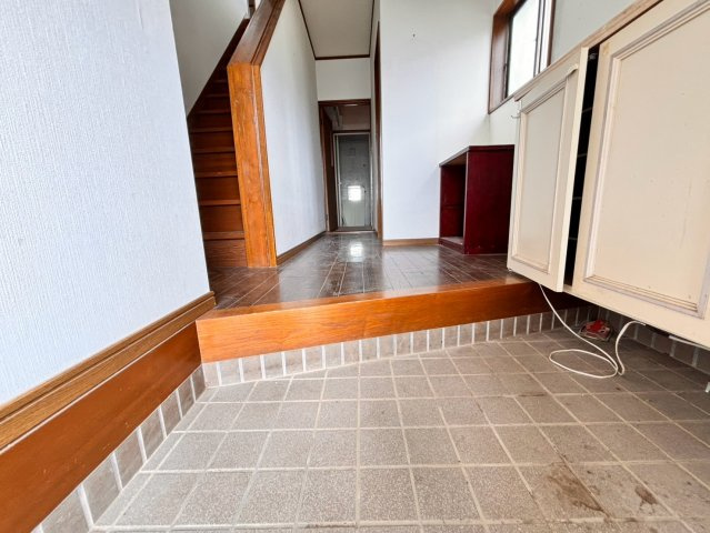 稲敷郡河内町生板　中古戸建の玄関