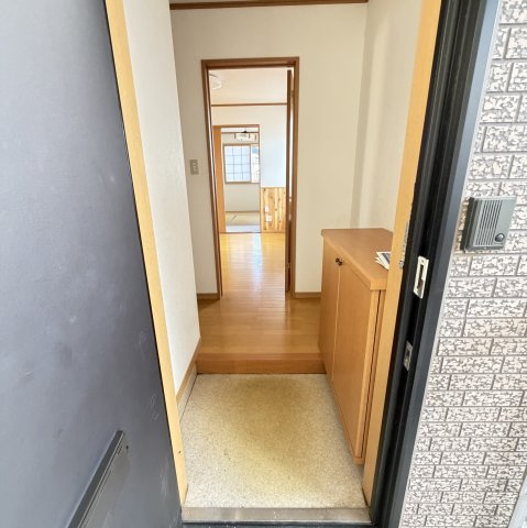 ハイツサンクライムの玄関|明るい玄関です