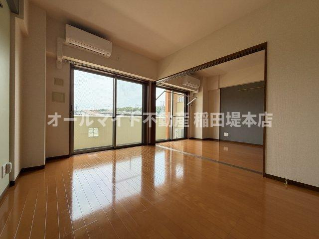 川崎市麻生区はるひ野４丁目の賃貸マンションの居間・リビング