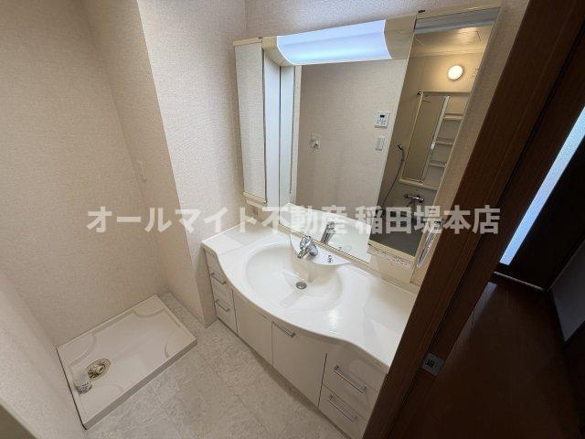 川崎市麻生区はるひ野４丁目の賃貸マンションの洗面所