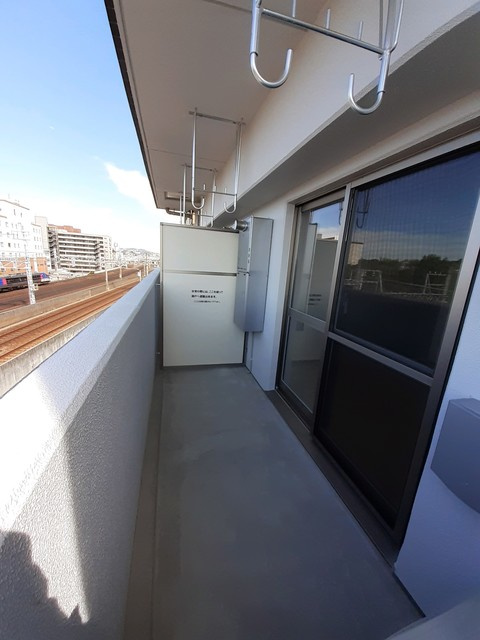 フリーデ明石駅前のバルコニー