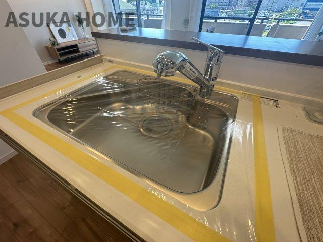ライオンズガーデン鴨居のキッチン|耐火性や重いものにも頑丈で耐久性に優れているので長く安心して使えるシンクです。
