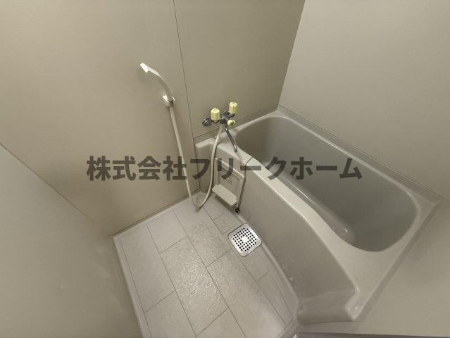 丸泰桜町ビルの浴室