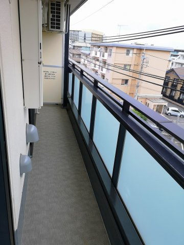 川崎市多摩区登戸の賃貸マンションのバルコニー
