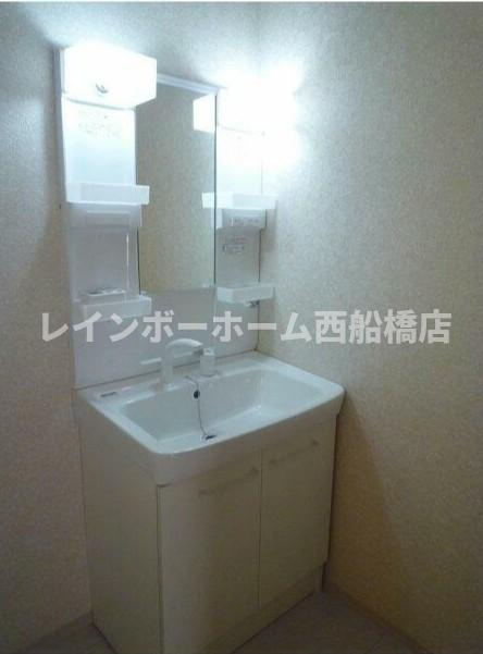 アットテラスの独立洗面台
