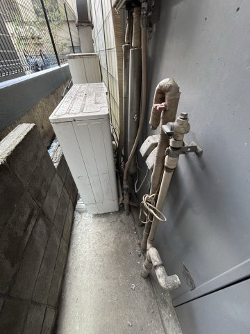 小林ビルのバルコニー