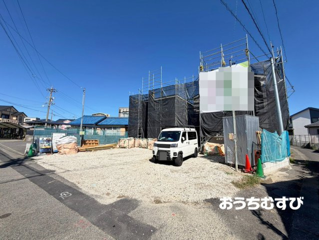 春日井市穴橋町2期(全2棟)の前面道路含む現地写真