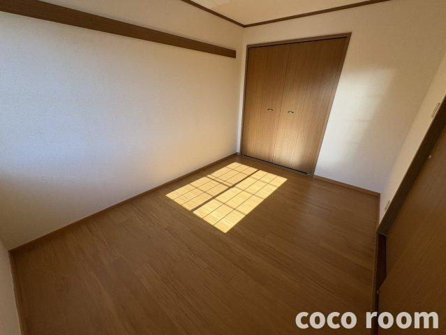 ベルヴィル　アルムＢの洋室