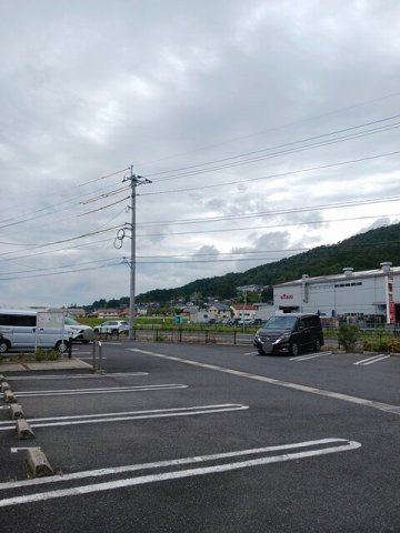 リヴィエ－ルひのかわＤの駐車場|駐車場があるので、車を買う予定の方も安心です