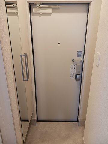 ラ・クラリテ高須の玄関|収納もある玄関です
