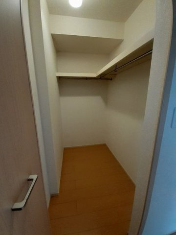 ヒルサイドハウスＢの収納|こまごまとしたものを収納できそうですね