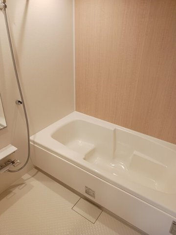 エテルノⅡの浴室|落ち着いた空間のお風呂です