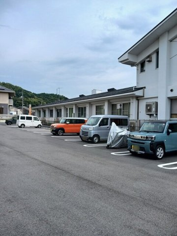 エテルノⅡの駐車場|駐車場があるので、車を買う予定の方も安心です