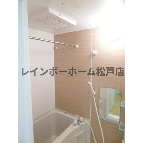 仲介手数料（賃料の1.10ヵ月）の50％OFF対象物件！の浴室