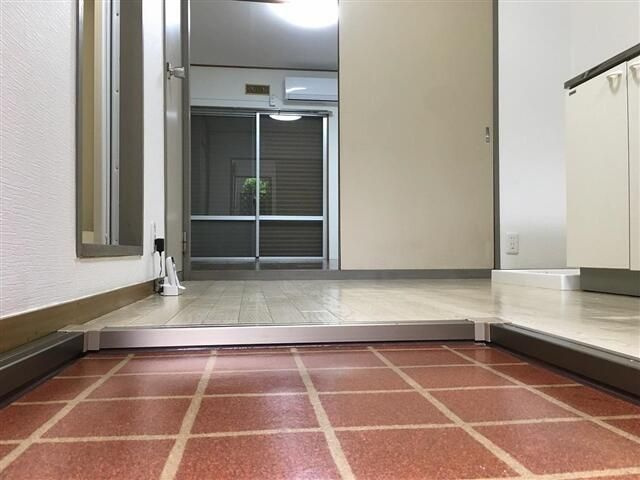 コーポ若草の玄関