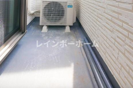 ジーメゾン春日部下蛭田のバルコニー
