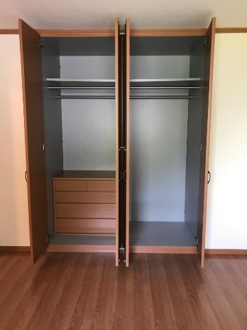 ヒースローズの収納|クローゼット