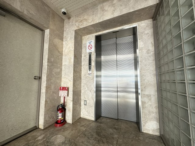 トーク御所山のその他共用部分|エレベーターを完備したマンションです。エントランスもバリアフリーなのでベビーカーでおでかけにも安心◎