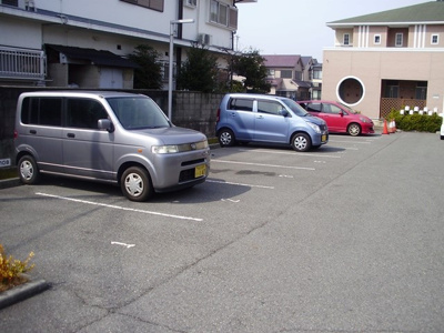【駐車場】 | ツインスターヴィラ