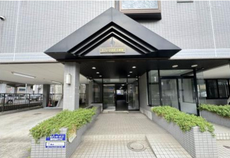 ラフィーヌ・池田５番館のエントランス