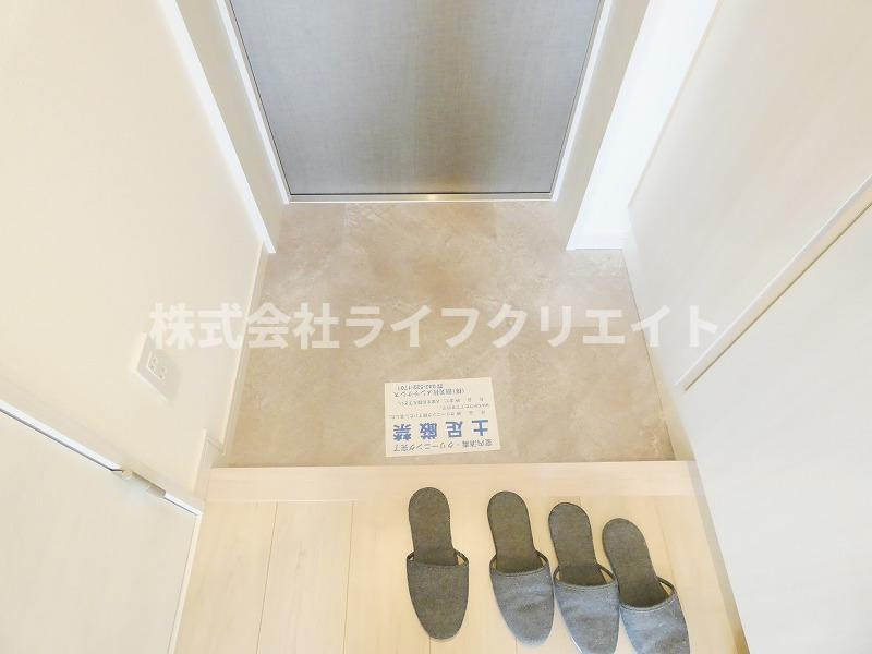 マイコート日野新町の玄関