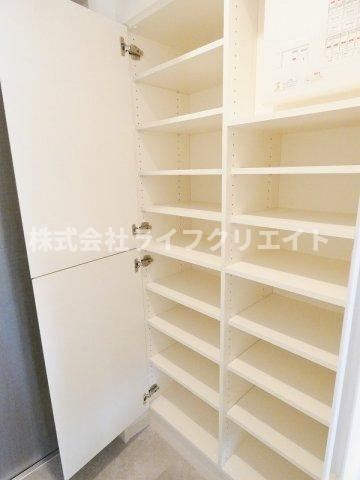 マイコート日野新町の玄関