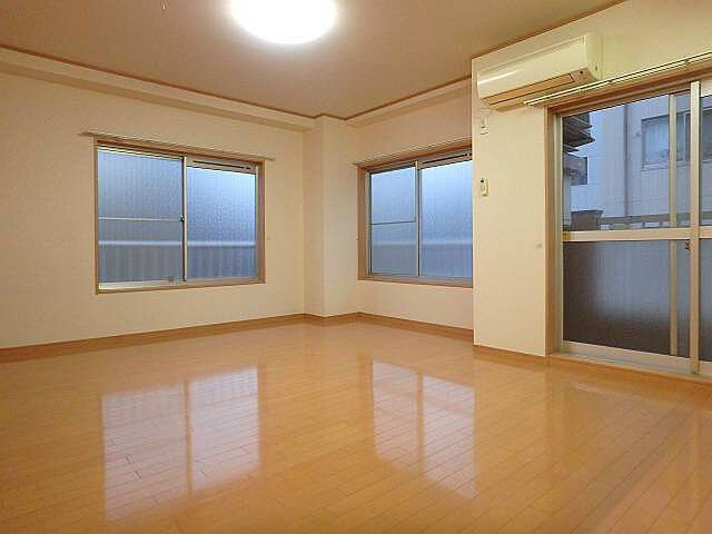 重原マンションの寝室