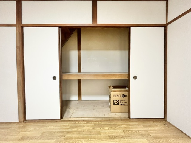 西板持町8丁目戸建の収納
