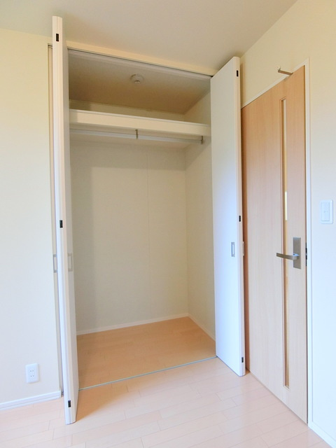 国分寺市光町１丁目の賃貸マンションの収納