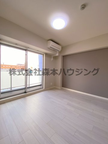 【洋室】 | 　サンフレンドソラーナ | ※同タイプ別室の写真を使用しています。
　設備内容や色調など相違がある場合は実際のお部屋の現状優先となります。