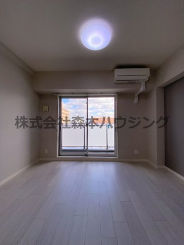 【洋室】 | 　サンフレンドソラーナ | ※同タイプ別室の写真を使用しています。
　設備内容や色調など相違がある場合は実際のお部屋の現状優先となります。