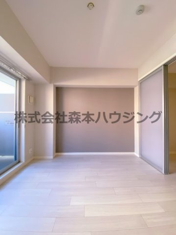 【洋室】 | 　サンフレンドソラーナ | おしゃれな洋室です
