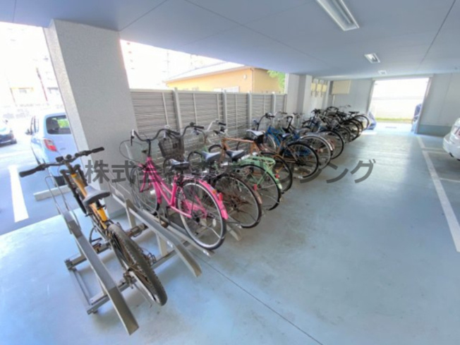 【その他共用部分】 | 　サンフレンドソラーナ | 駐輪場です