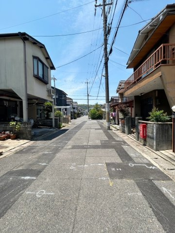 東野竹田Ⅱ　新築参考プラン|『前道６ｍ！』
駐車安心の道幅♪（R8.8撮影）