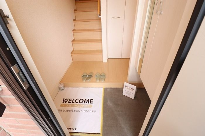 イーグレット　Cの玄関