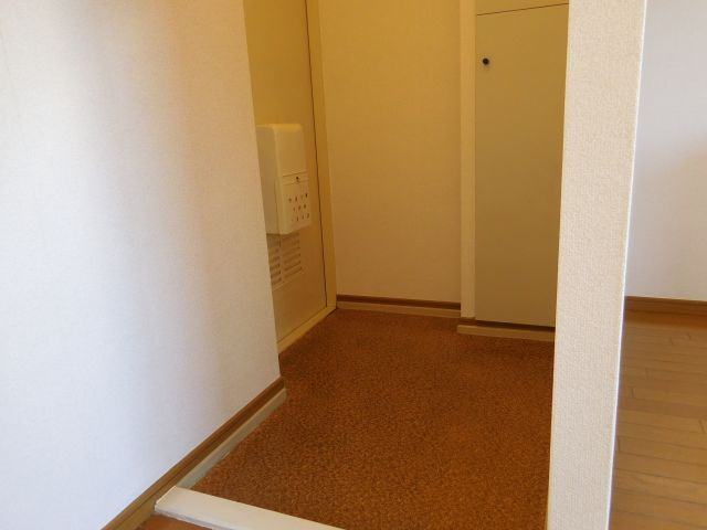 メロディーハイツ高槻1の玄関