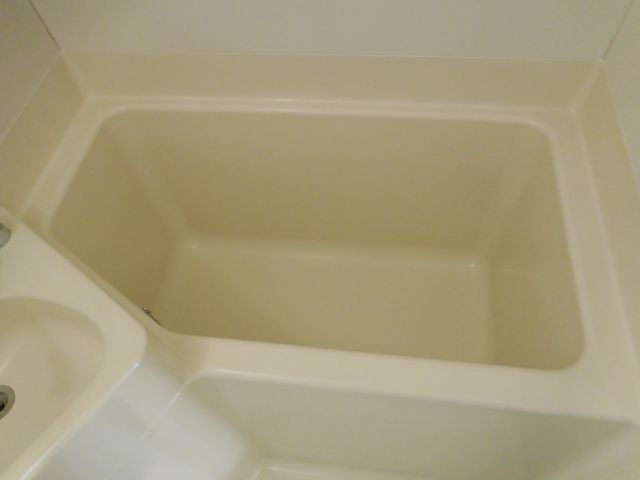メロディーハイツ高槻1の浴室