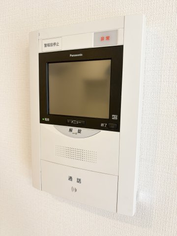 ソフトタウン晴海の防犯設備|ソフトタウン晴海：ＴＶモニター付きインターホンが付いています！