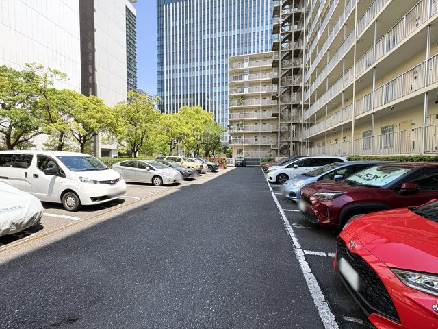 ソフトタウン晴海の駐車場|ソフトタウン晴海：敷地内に駐車場ございます！（空き要確認）