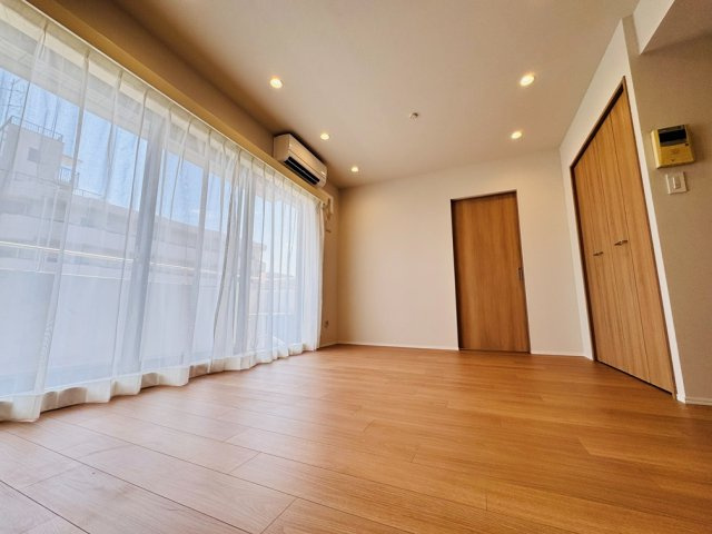 【居間・リビング】 | 中村橋シティハウス　（成増店） | 5階角部屋の為、陽当たり良好です