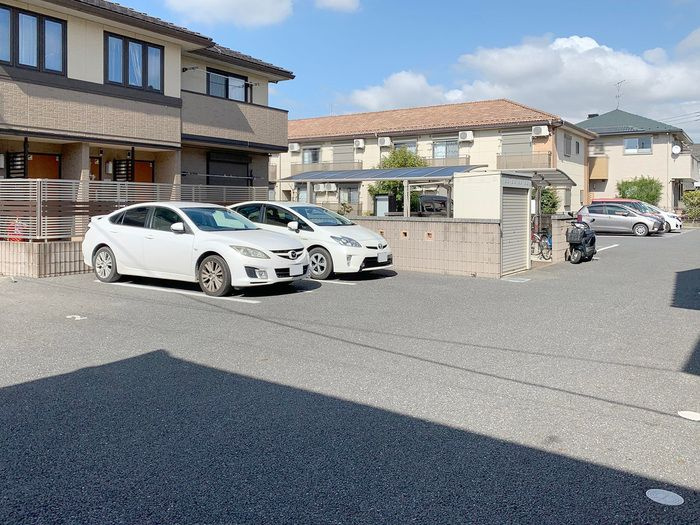 イーズフィールド　Ｂの駐車場