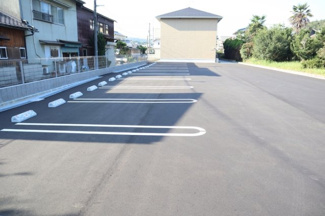 【駐車場】 | ファシーモ | 車をお持ちの方に嬉しい駐車場付きの物件です