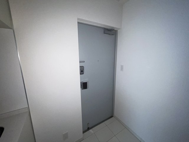 ヴィーブ本郷の玄関|※別室参考写真です。