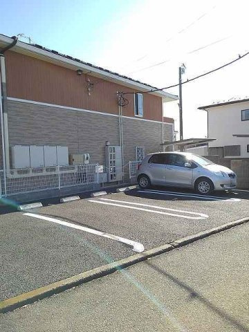 アンソレイユⅣの駐車場